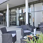 Golden Tulip Aparthotel 4*