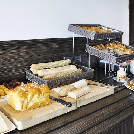 Golden Tulip Suites- Aparthotel 4*