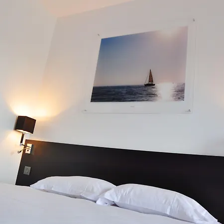 Golden Tulip Suites- 4*