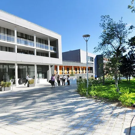 Golden Tulip Suites- Pornic