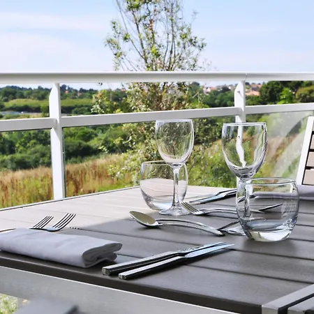 Golden Tulip Suites- Pornic