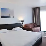 Aparthotel Golden Tulip Suites-