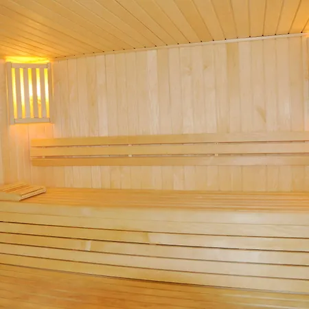 Golden Tulip Suites- Pornic