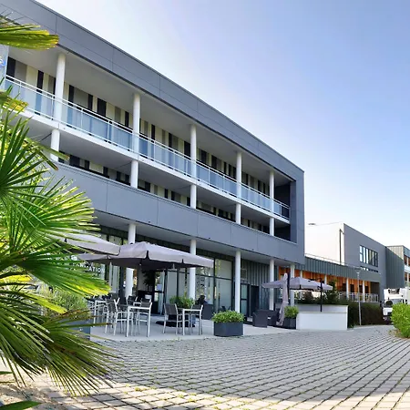 Golden Tulip Suites- Apart Otel