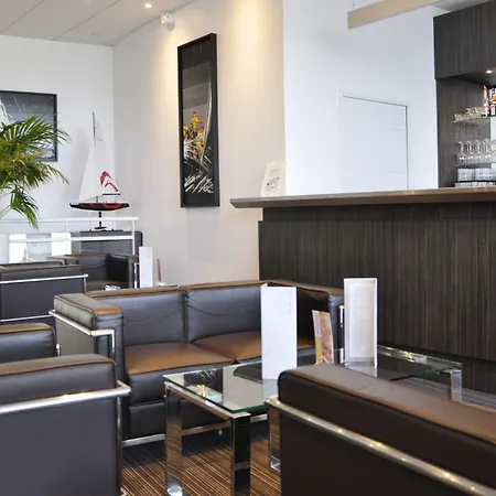 Appart hôtel Golden Tulip Suites-