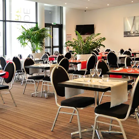 Appart hôtel Golden Tulip Suites-