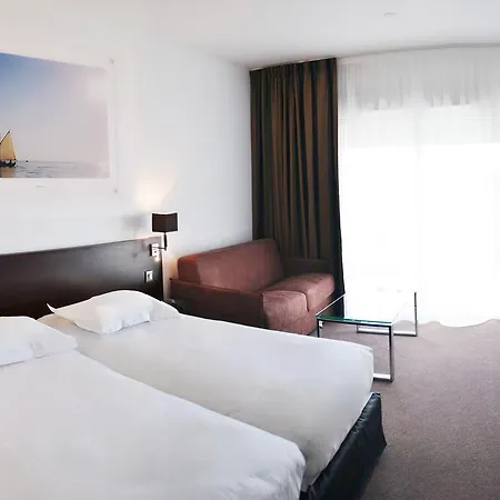 Golden Tulip Suites-