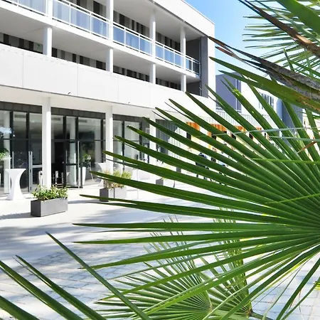 Apart Otel Golden Tulip Suites- 4*