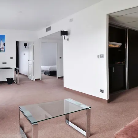 Golden Tulip Suites- 4* Pornic