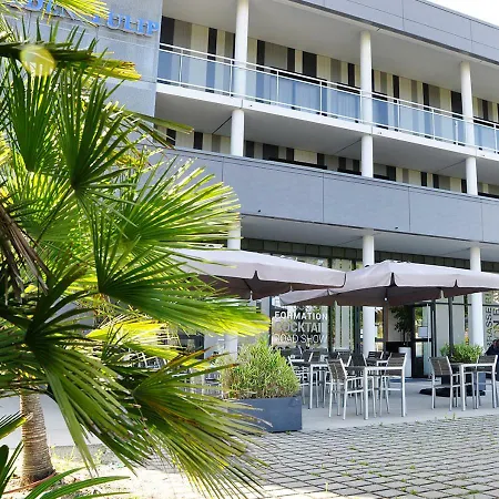 Golden Tulip Suites- Appart hôtel