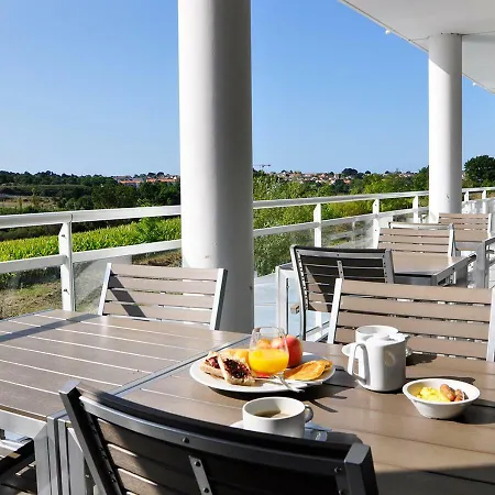 Golden Tulip Suites- Pornic