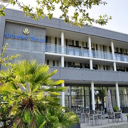 Ξενοδοχείο με διαμερίσματα Golden Tulip Suites- 4*