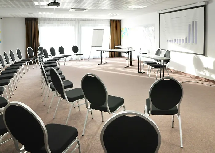 Aparthotel Golden Tulip 4*