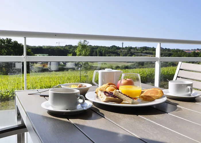 Golden Tulip 4* Pornic