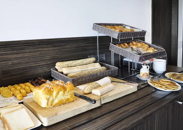 Golden Tulip Aparthotel 4*