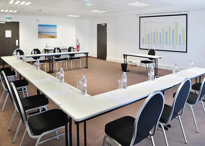 Aparthotel Golden Tulip Suites-