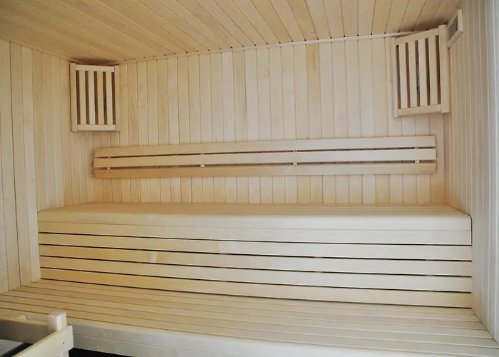 Golden Tulip Suites- Aparthotel 4*