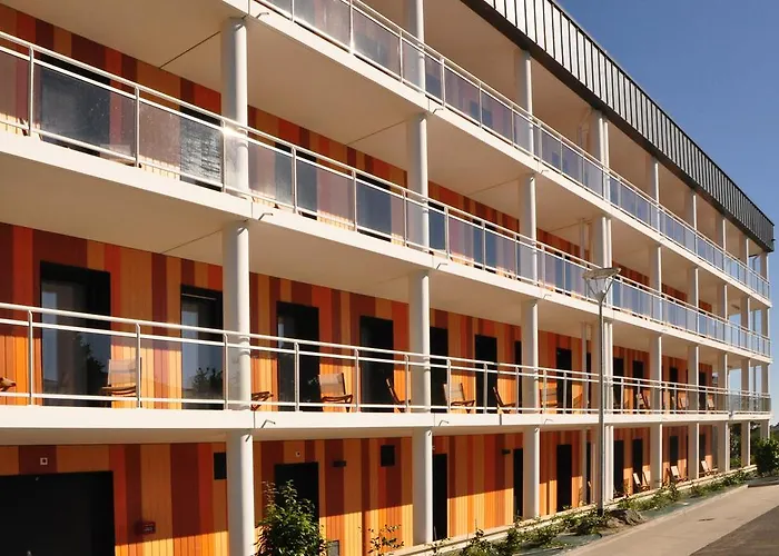 Aparthotel Golden Tulip 4*