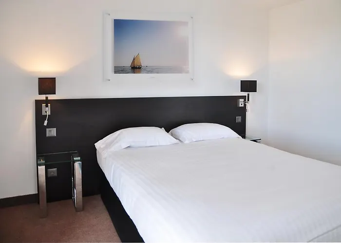 Golden Tulip Suites- Aparthotel 4*