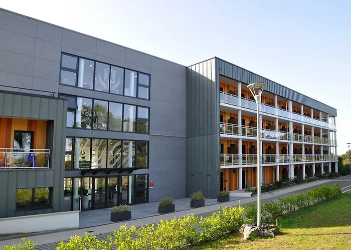 Golden Tulip Aparthotel 4*