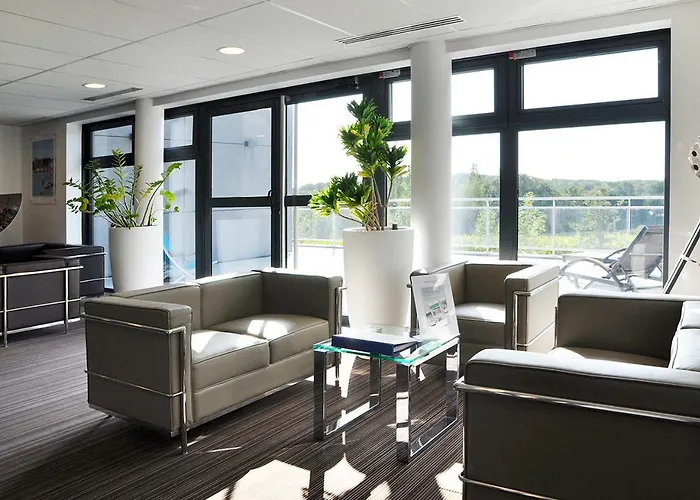 Aparthotel Golden Tulip 4*